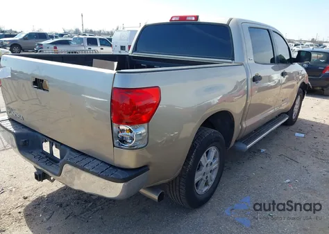 2008 Toyota Tundra Sr5 5.7L V8 z USA, uszkodzony, nr VIN 5TFEV54118X044499